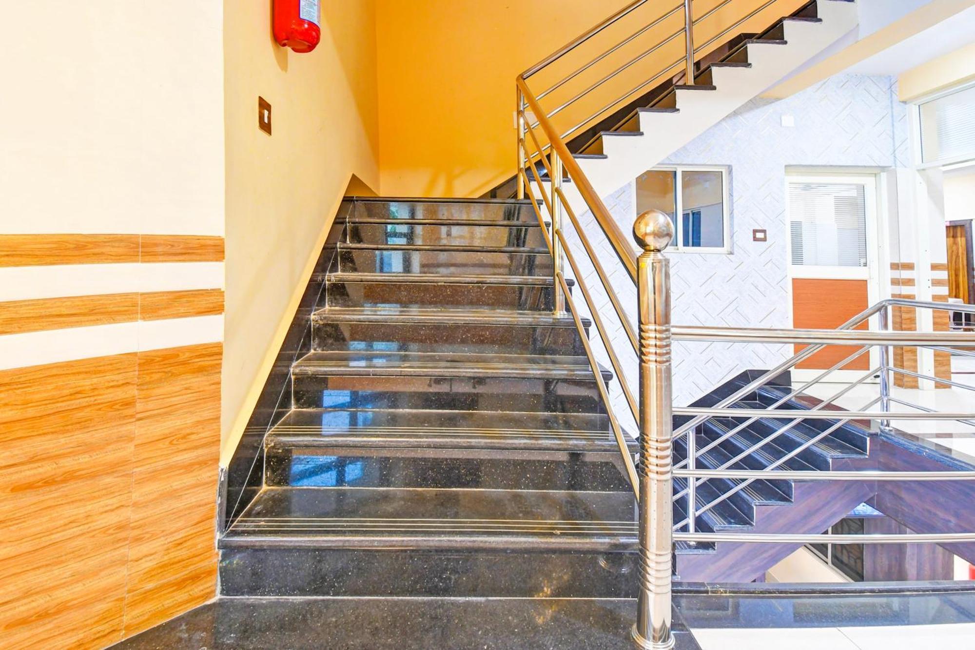 Super Hotel O Maa Bhubaneswari Hotel 外观 照片